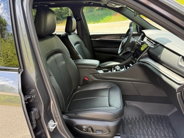 2025 Jeep WL Grand Cherokee - Image 20 of 31