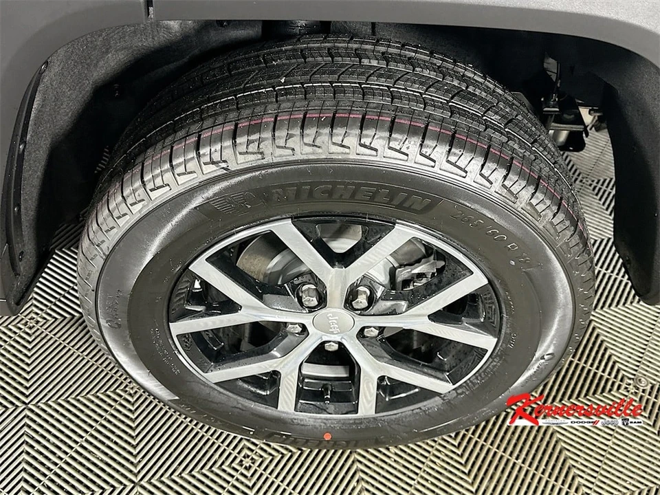 2025 Jeep WL Grand Cherokee - Image 17 of 21