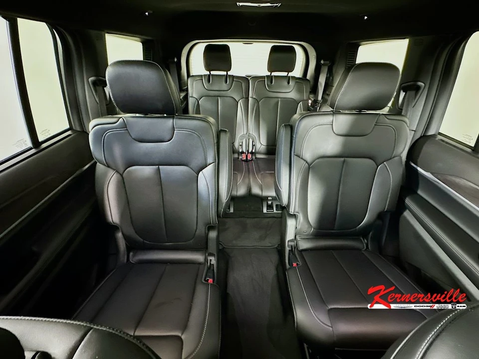 2025 Jeep WL Grand Cherokee - Image 13 of 24