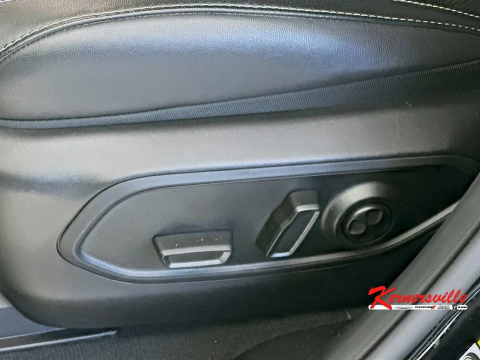 2025 Jeep WL Grand Cherokee - Image 22 of 24