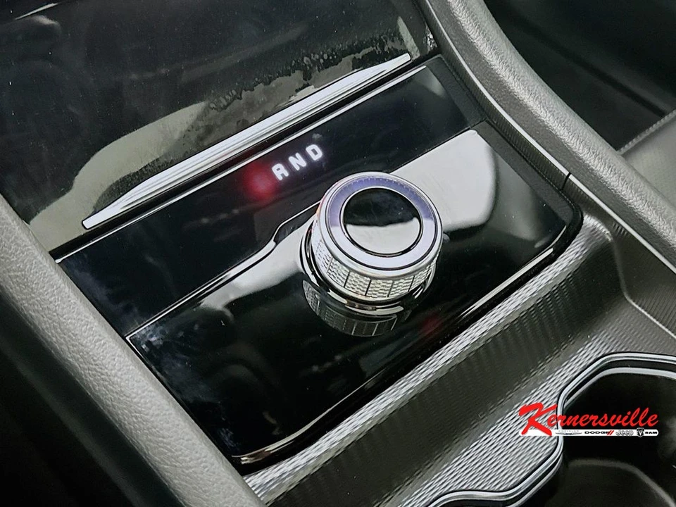 2025 Jeep WL Grand Cherokee - Image 16 of 24