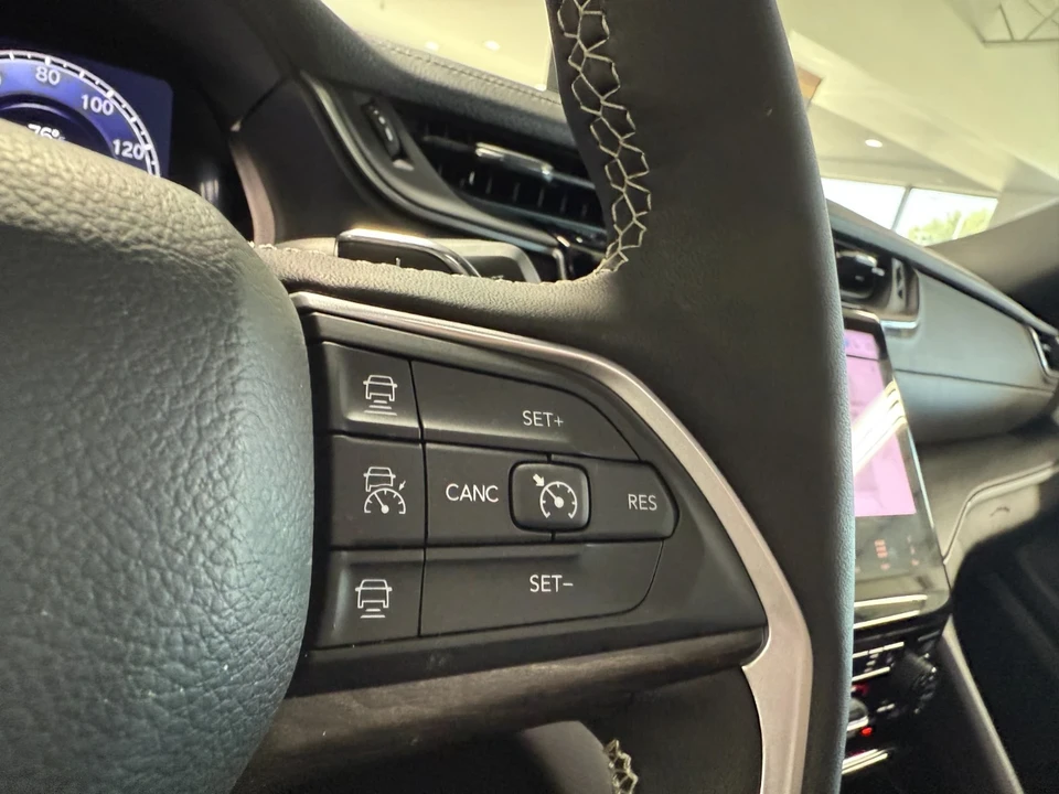 2025 Jeep WL Grand Cherokee - Image 15 of 21