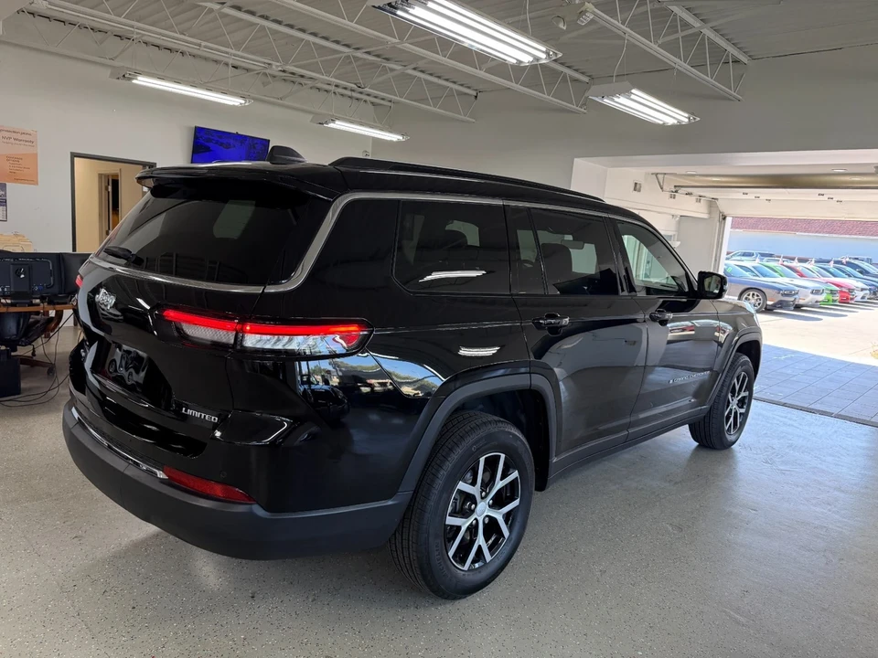 2025 Jeep WL Grand Cherokee - Image 11 of 21