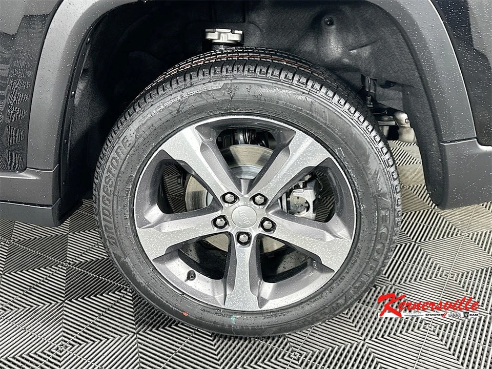 2025 Jeep KL Cherokee - Image 17 of 21
