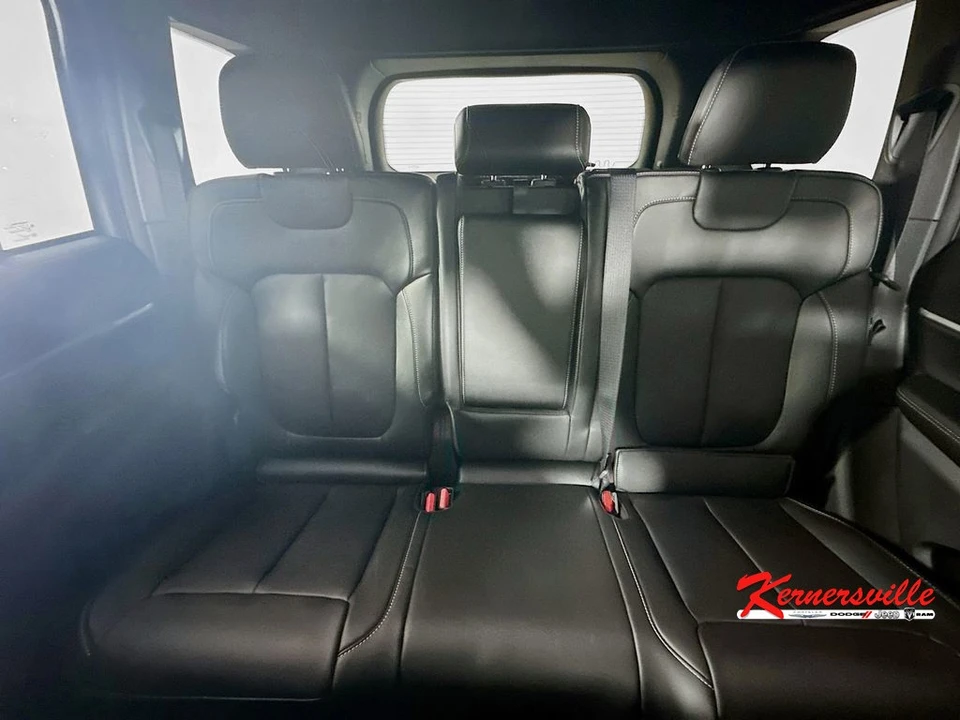 2025 Jeep WL Grand Cherokee - Image 10 of 12