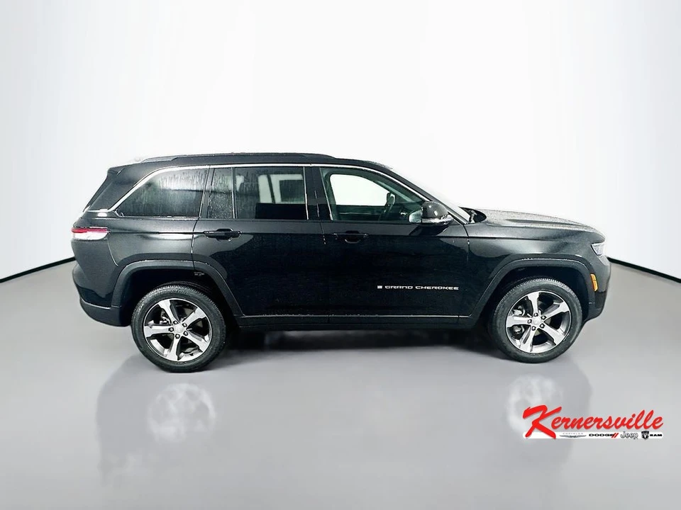 2025 Jeep WL Grand Cherokee - Image 8 of 12