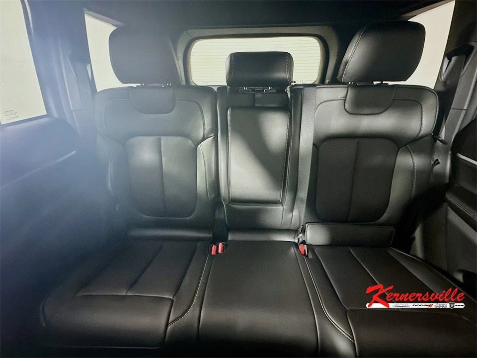 2025 Jeep KL Cherokee - Image 10 of 21