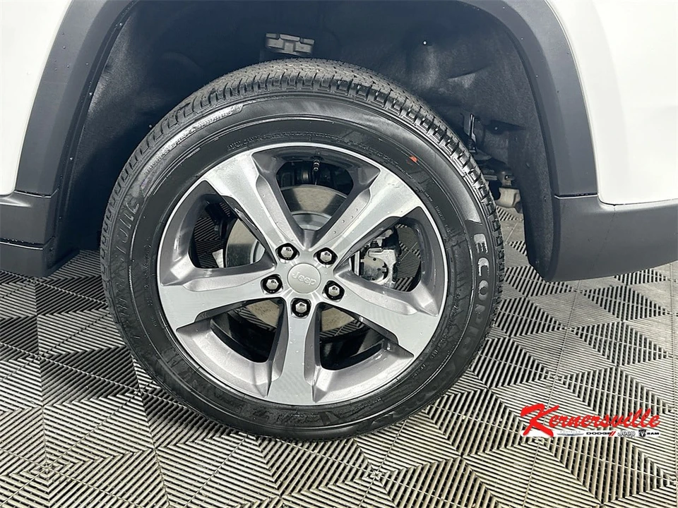 2025 Jeep KL Cherokee - Image 17 of 21