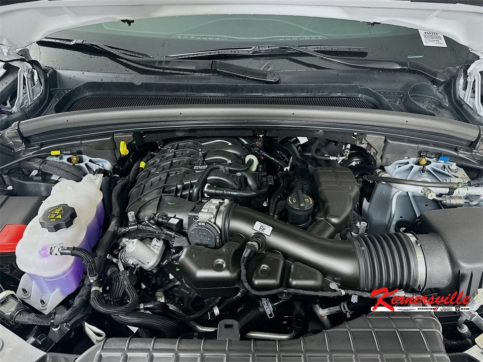 2025 Jeep KL Cherokee - Image 18 of 21