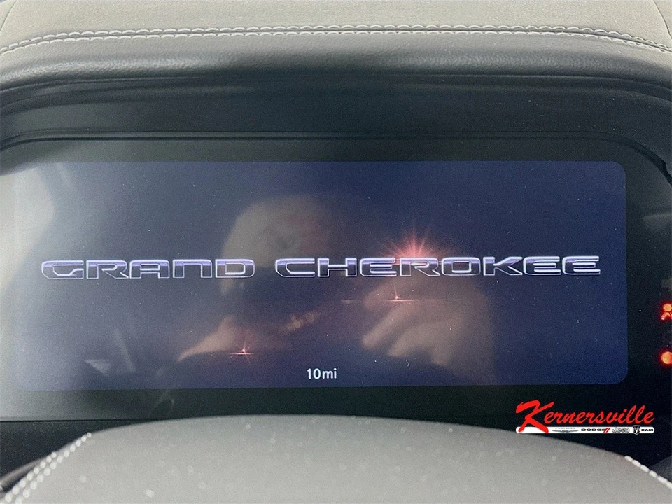 2025 Jeep KL Cherokee - Image 11 of 21