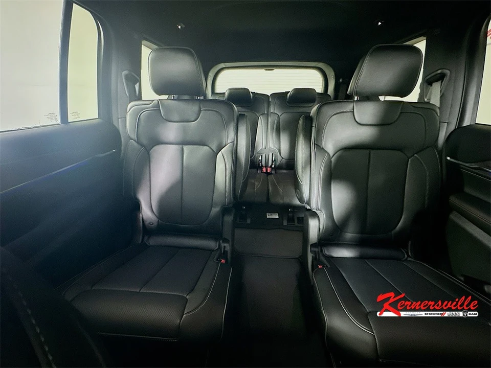 2025 Jeep WL Grand Cherokee - Image 10 of 12