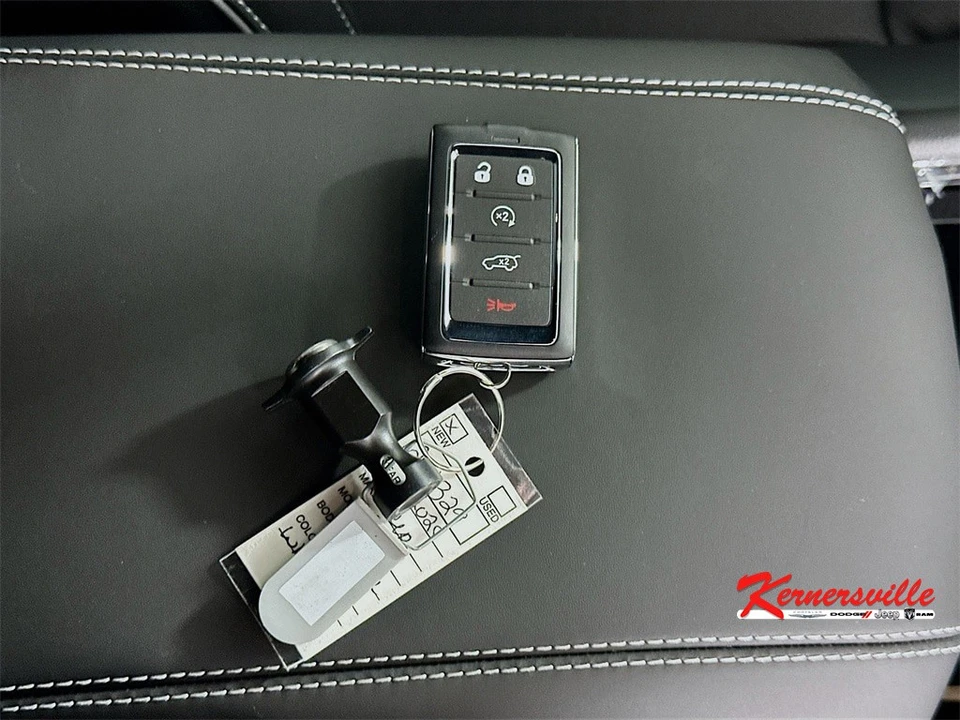 2025 Jeep WL Grand Cherokee - Image 20 of 21