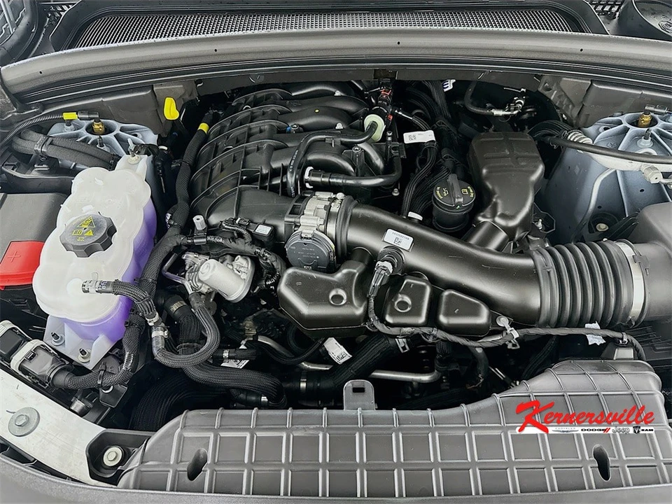 2025 Jeep WL Grand Cherokee - Image 18 of 21