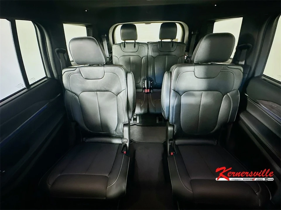 2025 Jeep WL Grand Cherokee - Image 10 of 12