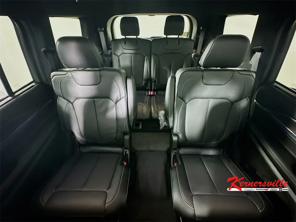 2025 Jeep WL Grand Cherokee - Image 10 of 12