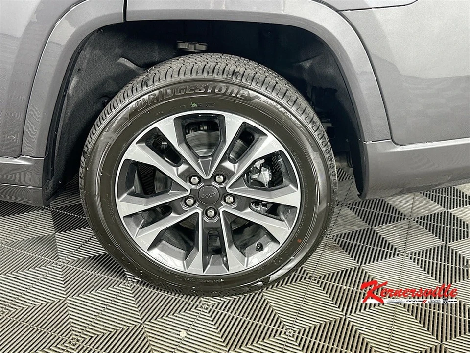 2025 Jeep KL Cherokee - Image 17 of 21