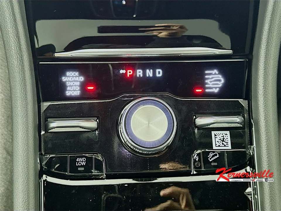 2025 Jeep WL Grand Cherokee - Image 12 of 21