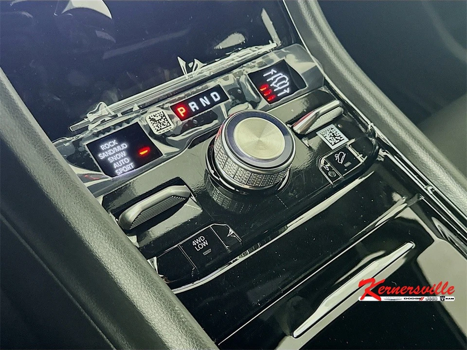 2025 Jeep WL Grand Cherokee - Image 12 of 21