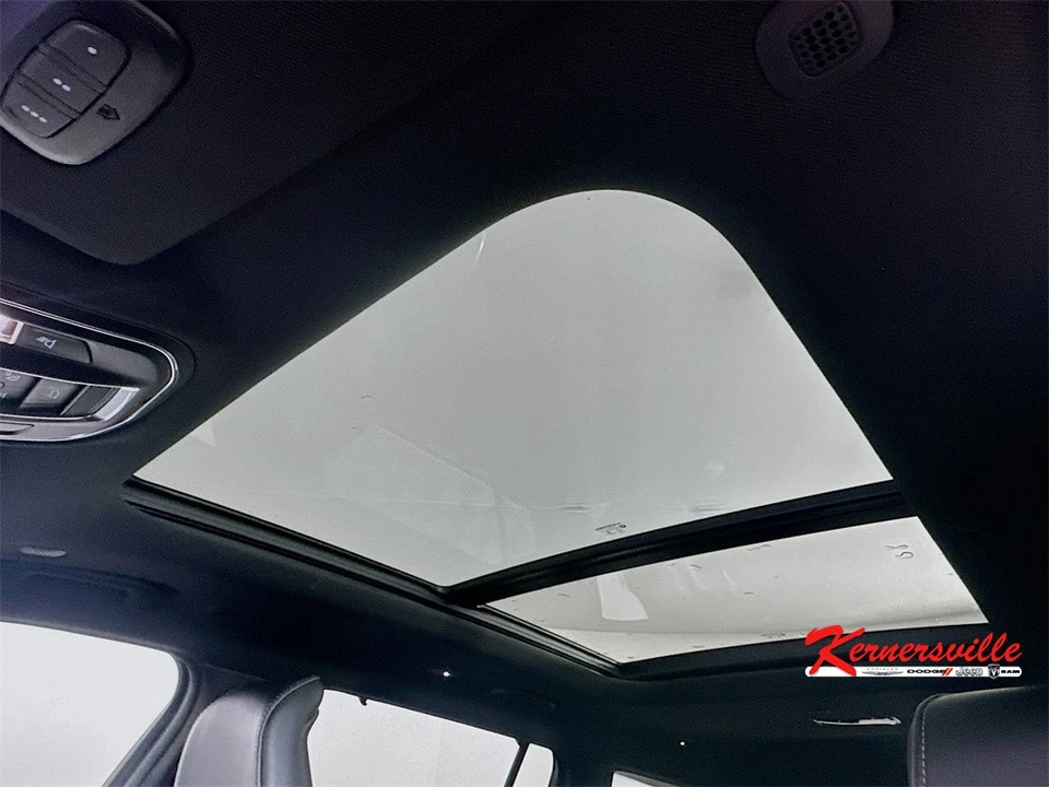 2025 Jeep WL Grand Cherokee - Image 14 of 21