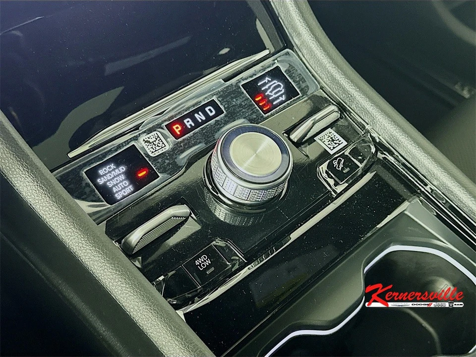 2025 Jeep WL Grand Cherokee - Image 12 of 21