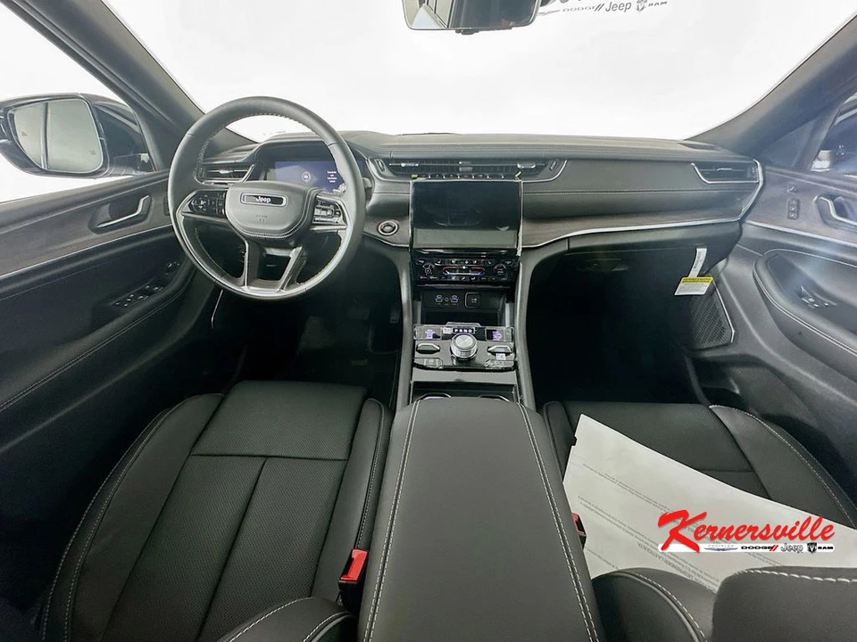 2025 Jeep WL Grand Cherokee - Image 9 of 12