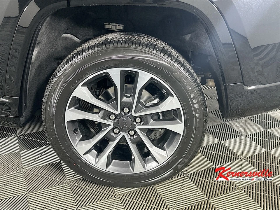 2025 Jeep KL Cherokee - Image 17 of 21