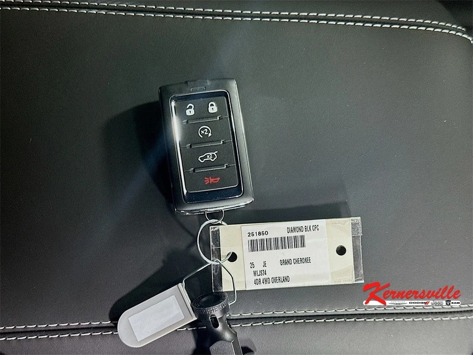 2025 Jeep WL Grand Cherokee - Image 20 of 21