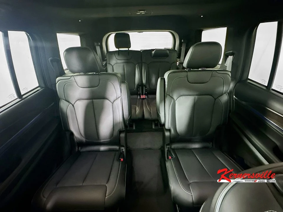 2025 Jeep WL Grand Cherokee - Image 10 of 12