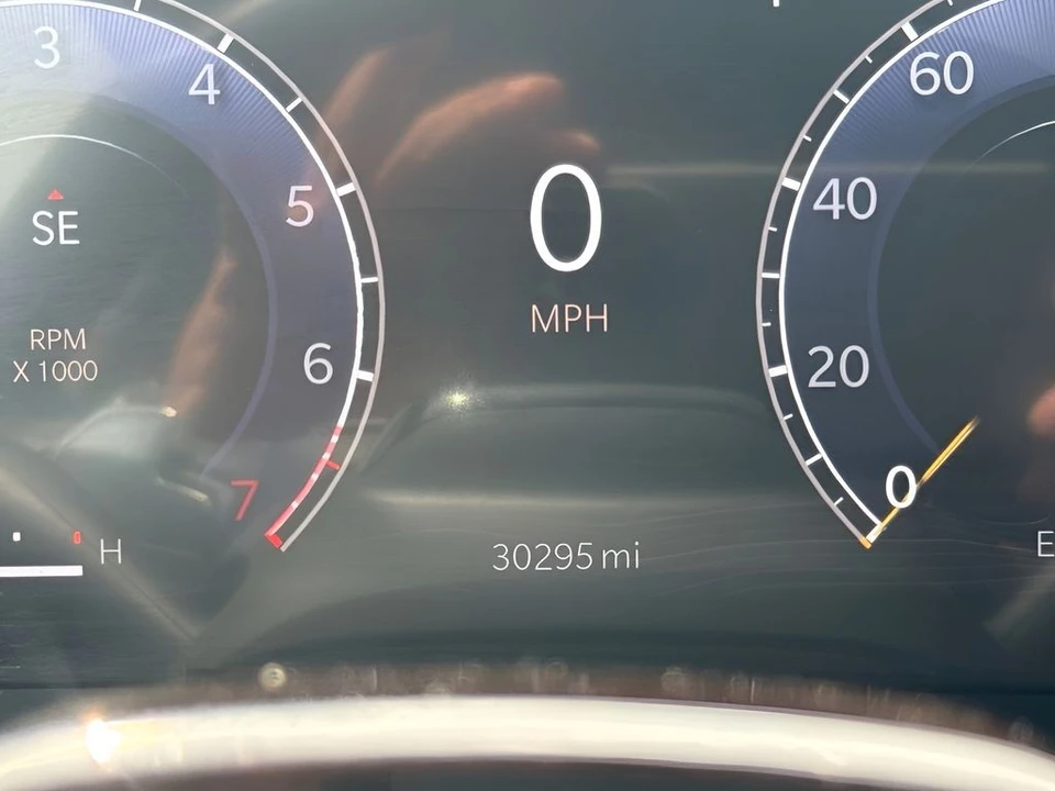 2025 Jeep WL Grand Cherokee - Image 16 of 27