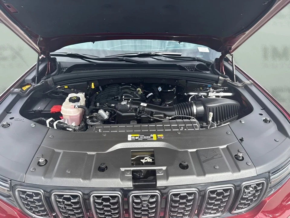 2025 Jeep WL Grand Cherokee - Image 21 of 27