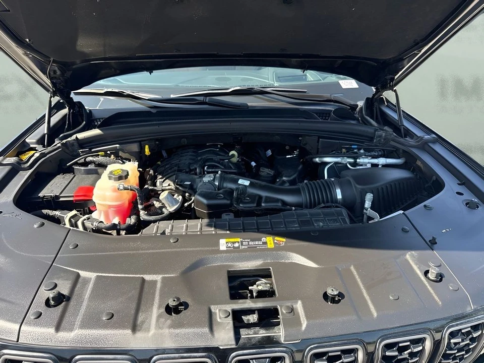 2025 Jeep WL Grand Cherokee - Image 27 of 31