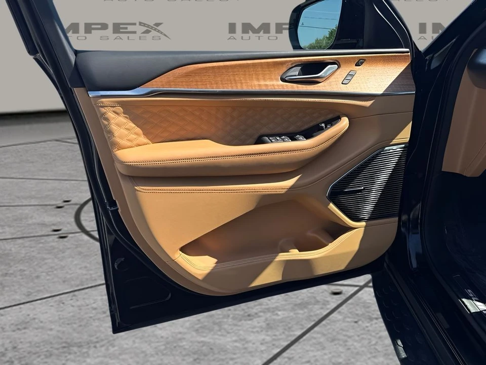 2025 Jeep WL Grand Cherokee - Image 23 of 31