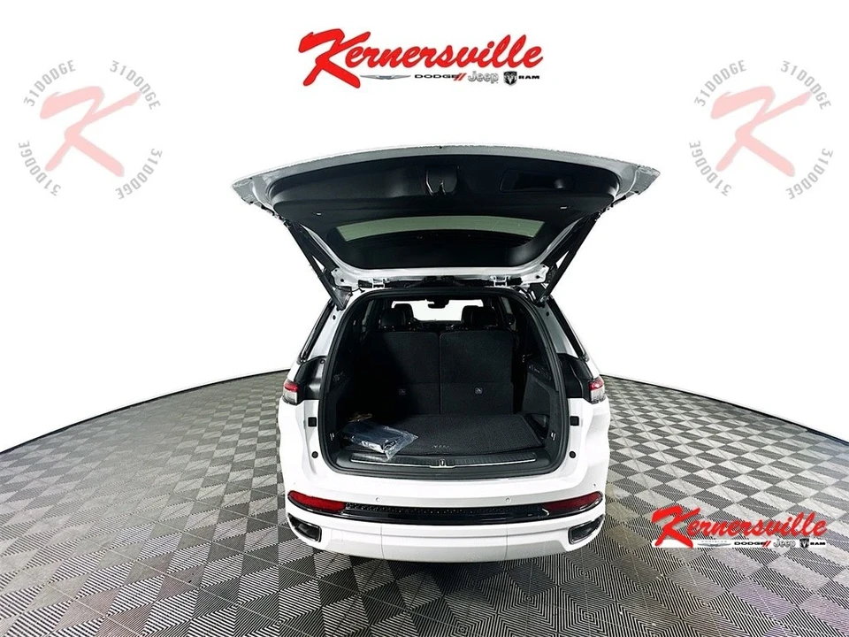 2025 Jeep KL Cherokee - Image 16 of 21