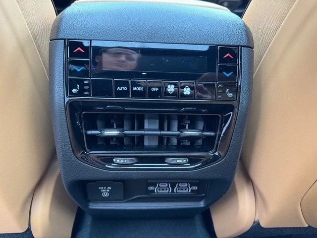 2025 Jeep WL Grand Cherokee - Image 17 of 21
