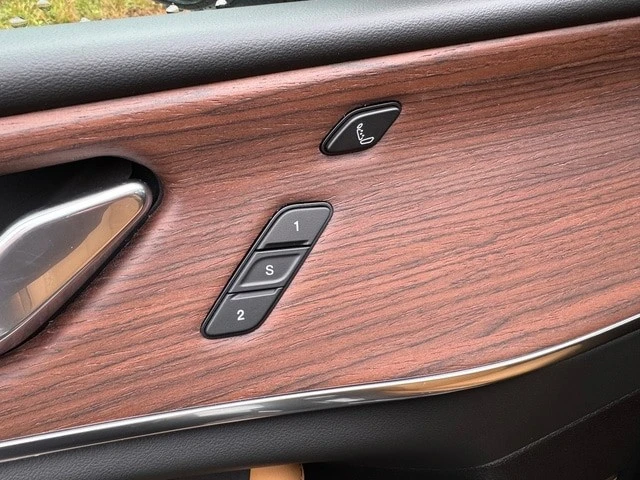 2025 Jeep WL Grand Cherokee - Image 14 of 21