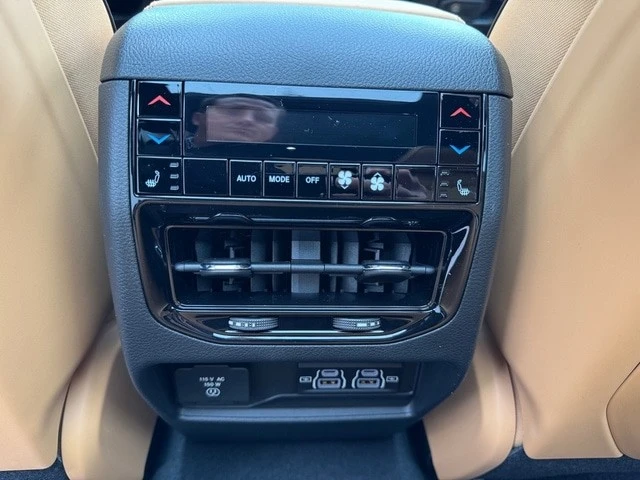 2025 Jeep WL Grand Cherokee - Image 17 of 21