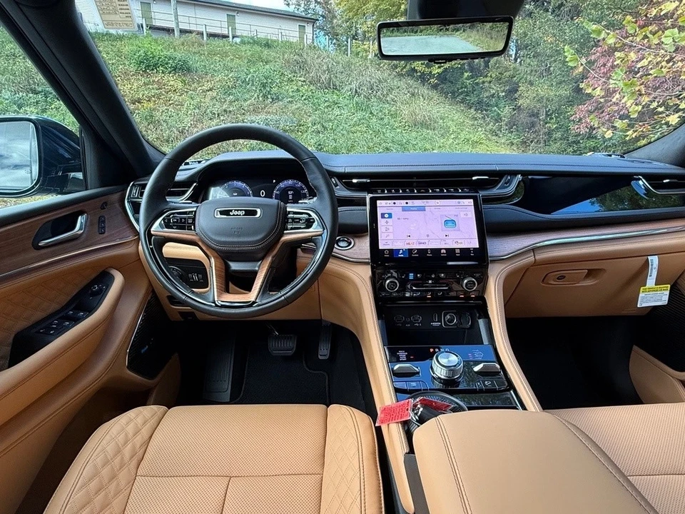 2025 Jeep WL Grand Cherokee - Image 11 of 12