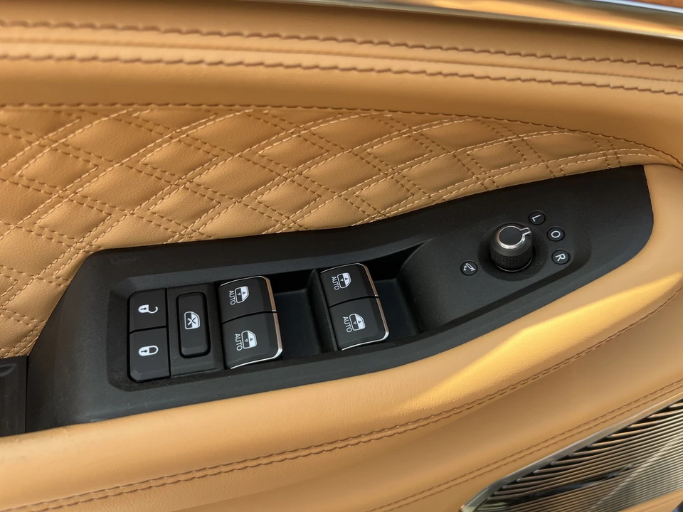 2025 Jeep WL Grand Cherokee - Image 16 of 31