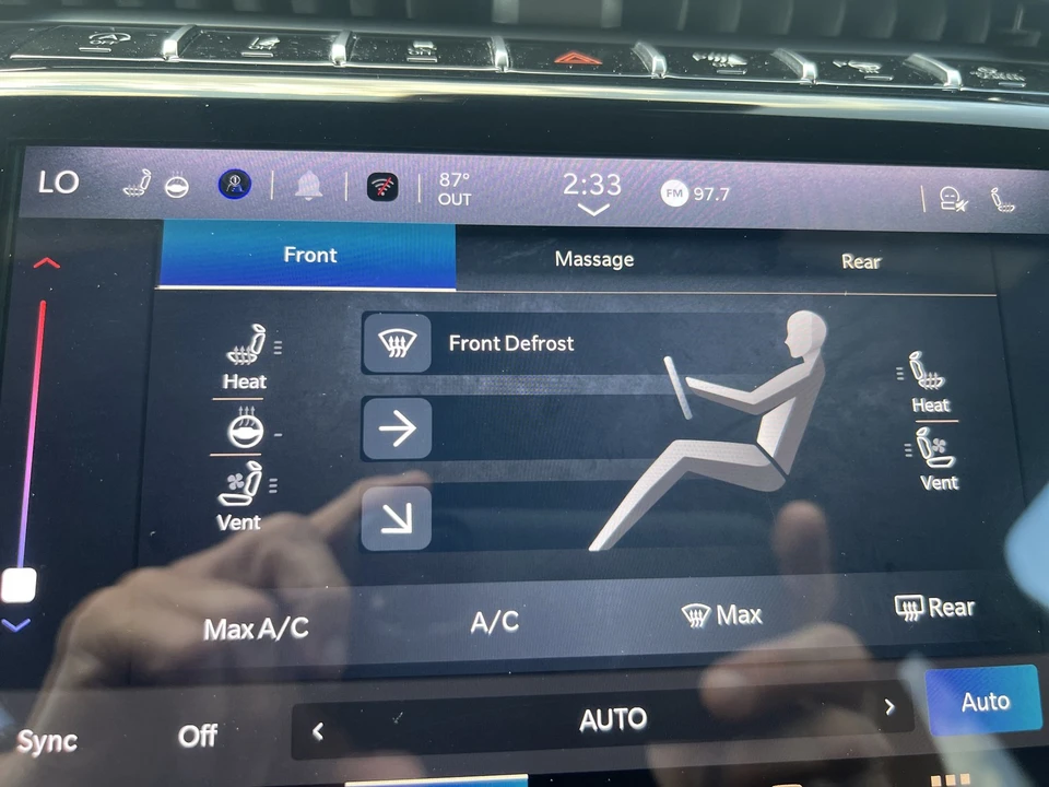 2025 Jeep WL Grand Cherokee - Image 24 of 31