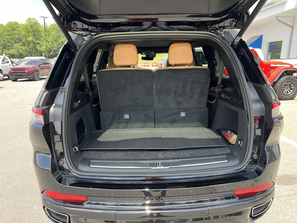 2025 Jeep WL Grand Cherokee - Image 10 of 31