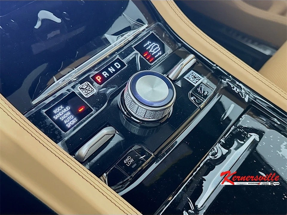 2025 Jeep KL Cherokee - Image 12 of 21