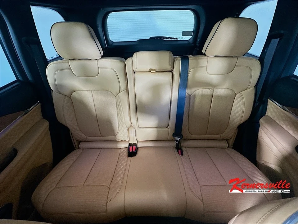 2025 Jeep WL Grand Cherokee - Image 10 of 21
