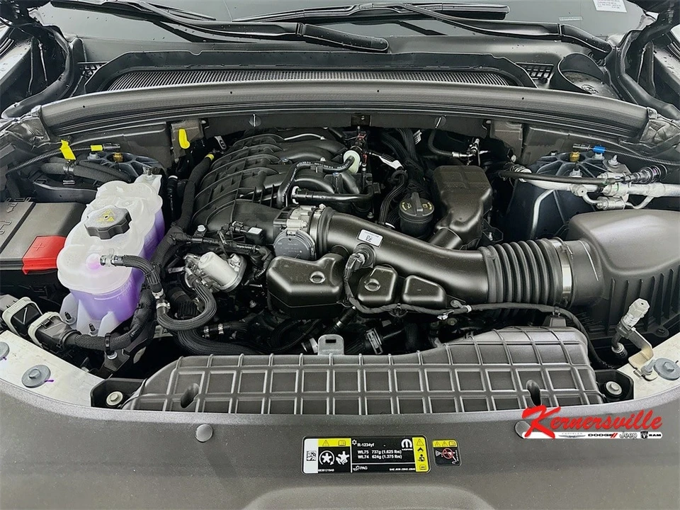 2025 Jeep KL Cherokee - Image 18 of 21