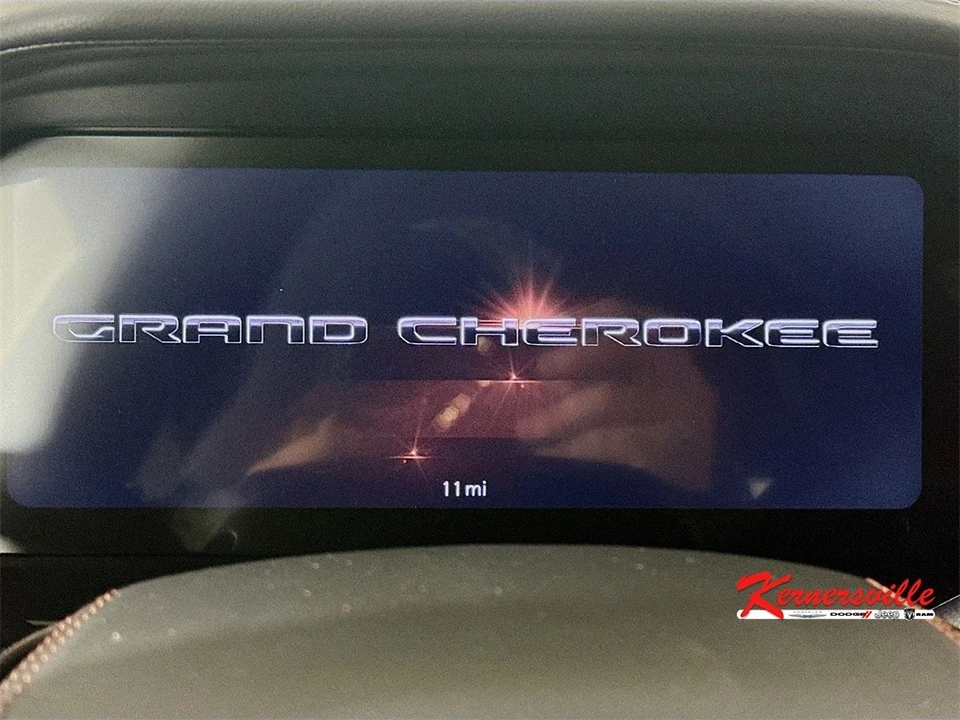 2025 Jeep KL Cherokee - Image 11 of 21