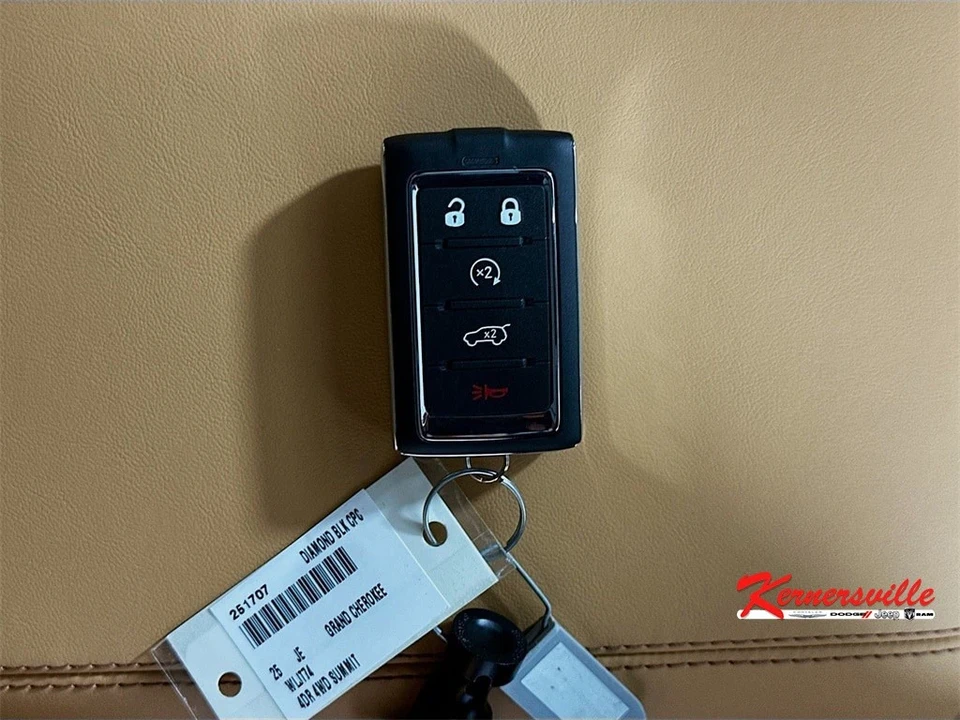 2025 Jeep WL Grand Cherokee - Image 20 of 21