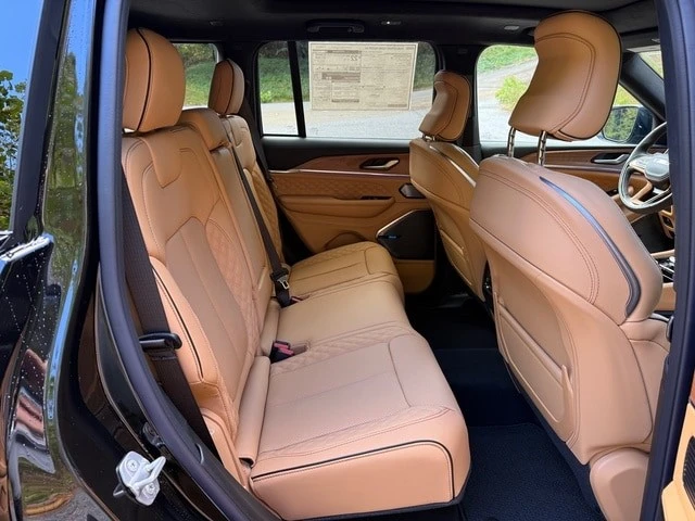 2025 Jeep WL Grand Cherokee - Image 22 of 31