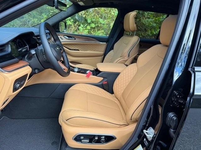 2025 Jeep WL Grand Cherokee - Image 12 of 21