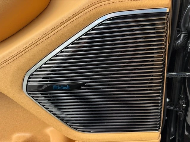 2025 Jeep WL Grand Cherokee - Image 15 of 21