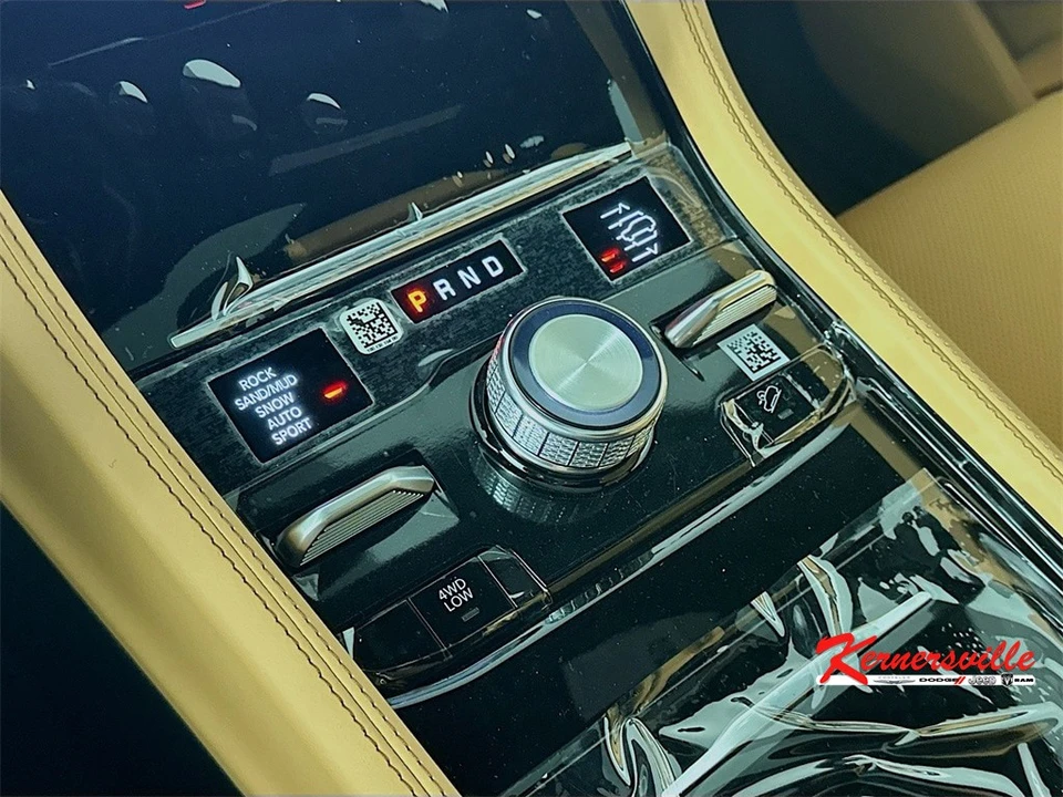 2025 Jeep WL Grand Cherokee - Image 12 of 21
