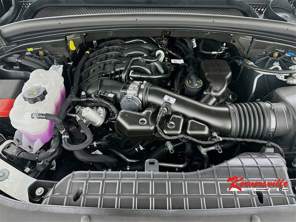 2025 Jeep WL Grand Cherokee - Image 18 of 21